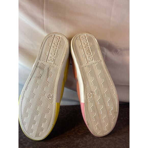 Sponge Bob slip on shoes - Picture 3 of 4